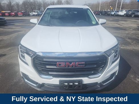 Used 2022 GMC Terrain SLE AWD/4WD image 2