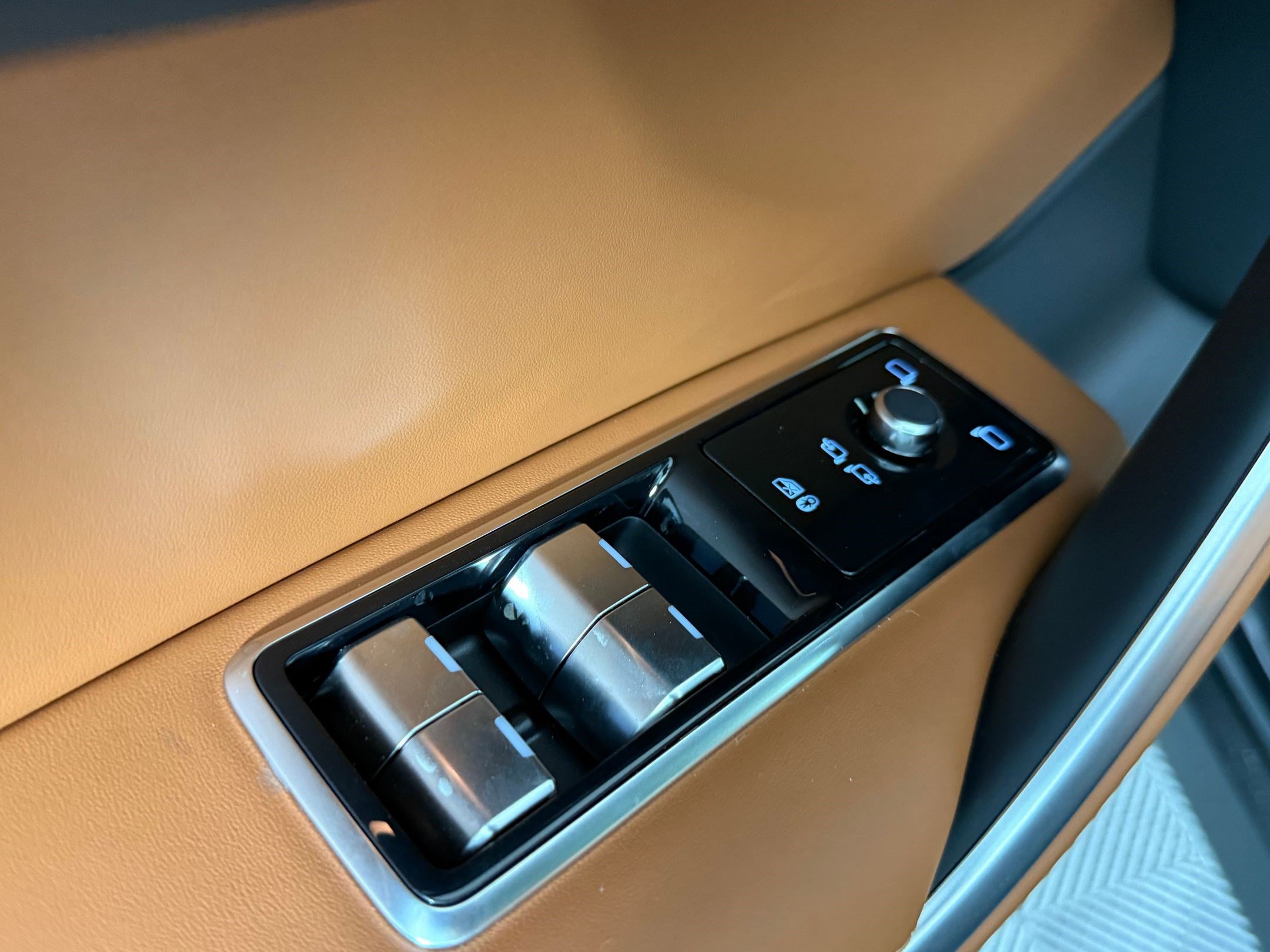 New 2026 Jaguar F-PACE R-Dynamic S AWD/4WD image 13