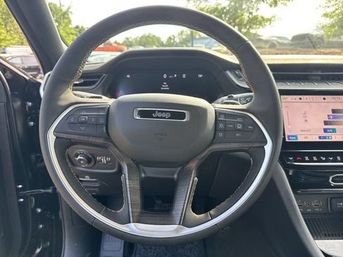 New 2026 Jeep Grand Cherokee Limited AWD/4WD image 23