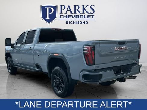 Used 2025 GMC Sierra 3500 AT4 w/ Technology Package AWD/4WD image 5