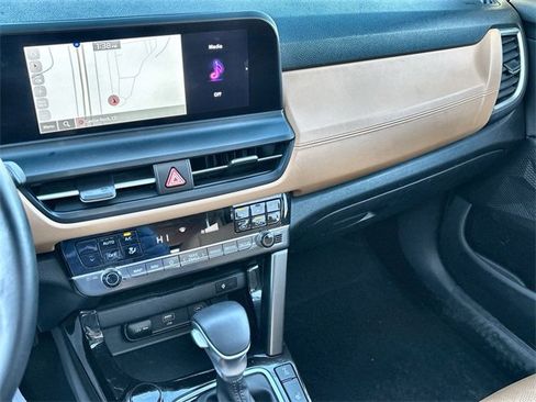 Used 2024 Kia Seltos EX image 33