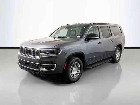 Used 2023 Jeep Wagoneer L 4WD image 3