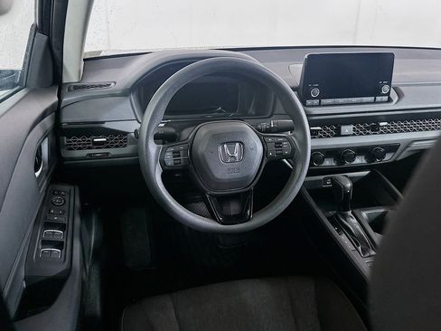 Used 2023 Honda Accord EX image 17
