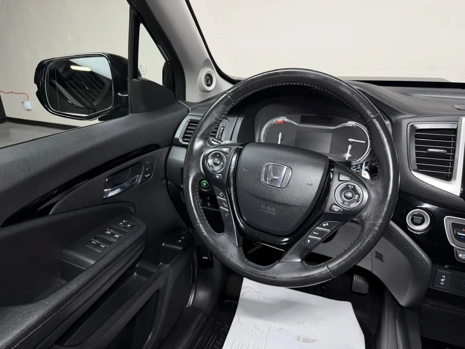 Used 2016 Honda Pilot Touring image 27