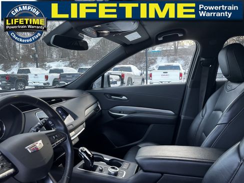 Used 2023 Cadillac XT4 Premium Luxury image 16