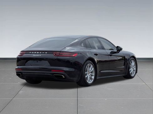Used 2017 Porsche Panamera 4 image 5