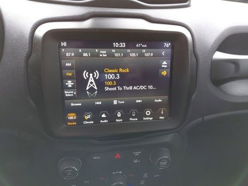 Used 2023 Jeep Renegade Latitude image 17