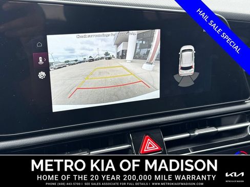 Used 2025 Kia Niro EX FWD image 22