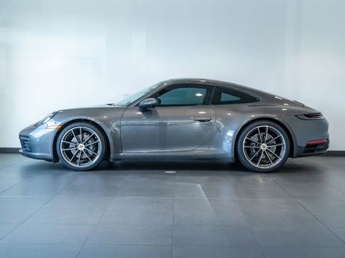 Certified 2022 Porsche 911 Carrera 4 AWD/4WD image 2