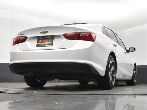 Used 2023 Chevrolet Malibu LT FWD image 13