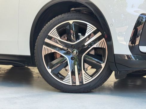 New 2025 Maserati Grecale Folgore image 29