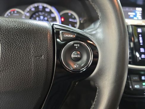 Used 2016 Honda Accord EX-L image 18