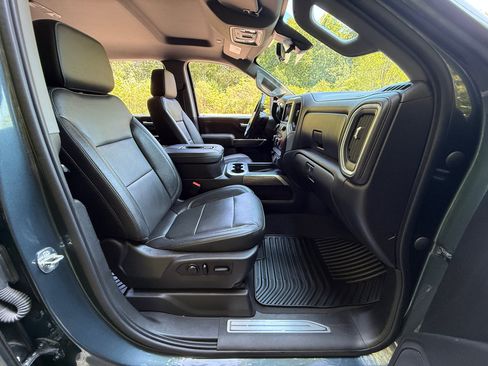 Used 2020 Chevrolet Silverado 2500 LTZ w/ LTZ Premium Package image 37