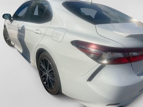 Used 2024 Toyota Camry SE FWD image 2