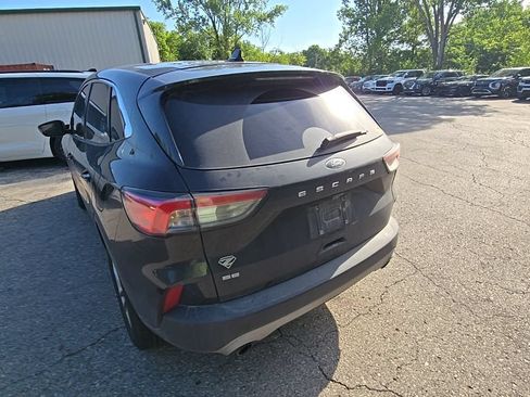 Used 2022 Ford Escape SE w/ Convenience Package FWD image 5