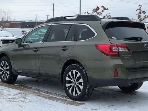 Used 2015 Subaru Outback 2.5i Limited image 3