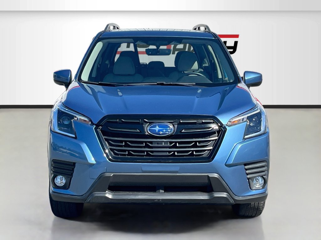 Used 2022 Subaru Forester Premium AWD/4WD image 2