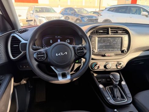 Used 2023 Kia Soul LX w/ Option Group 015 image 18