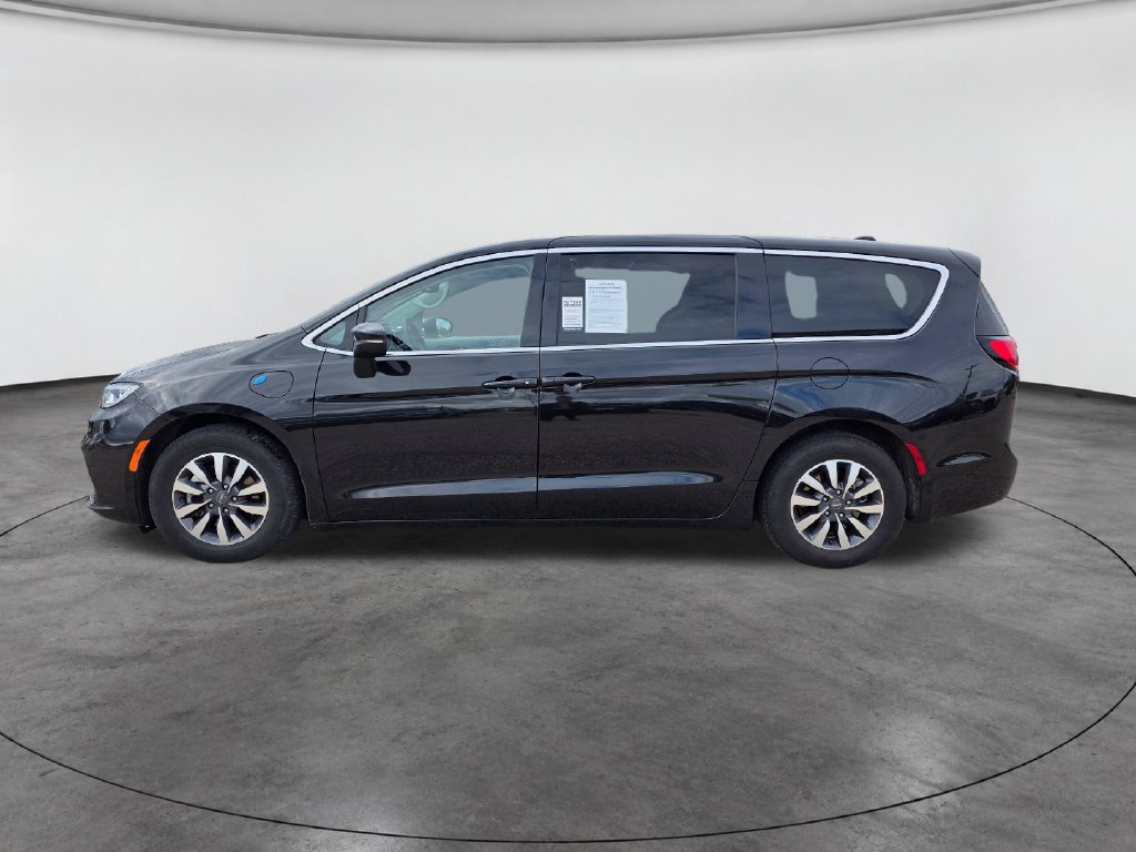 Used 2023 Chrysler Pacifica Touring-L FWD image 5