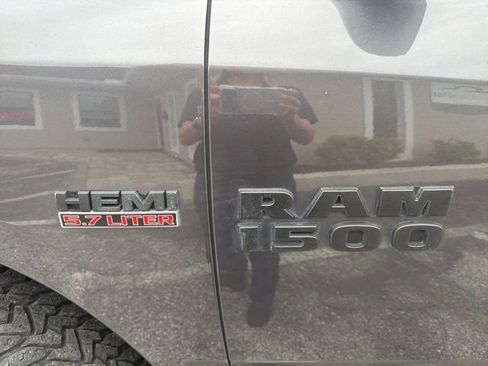 Used 2016 RAM 1500 Express AWD/4WD image 9