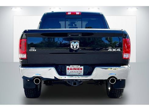 Used 2015 RAM 1500 Classic SLT w/ SLT Plus D←cor Group AWD/4WD image 4