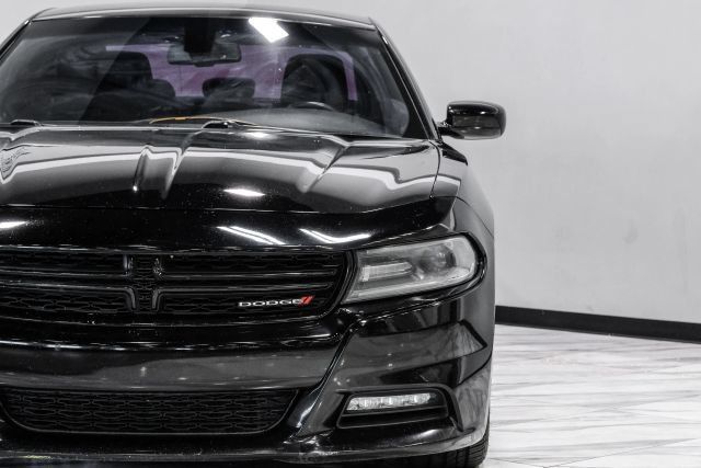 Used 2018 Dodge Charger R/T RWD image 46
