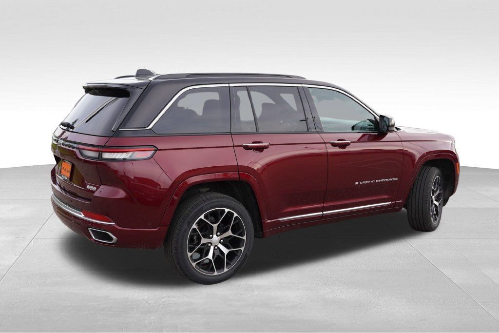 Certified 2024 Jeep Grand Cherokee Summit AWD/4WD image 5