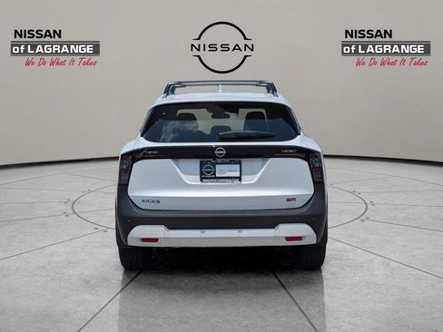 Used 2025 Nissan Kicks SR image 9