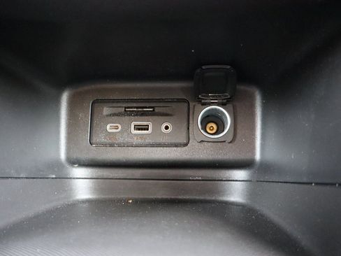 Used 2022 Chevrolet Equinox RS w/ Infotainment Package image 13