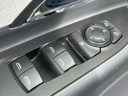 Used 2021 Chevrolet Bolt LT image 31