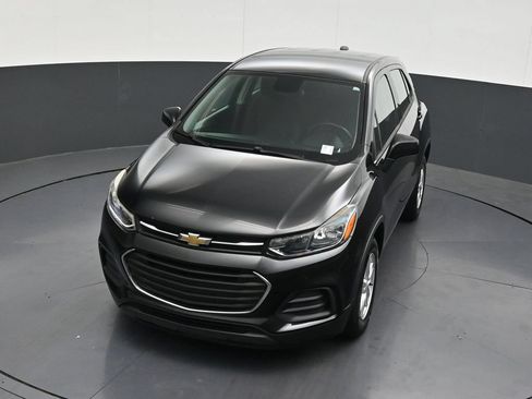 Used 2021 Chevrolet Trax LS FWD image 27