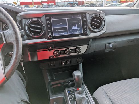 Used 2020 Toyota Tacoma SR5 image 19