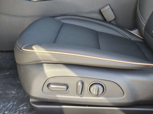 New 2026 Buick Envista Sport Touring FWD image 17