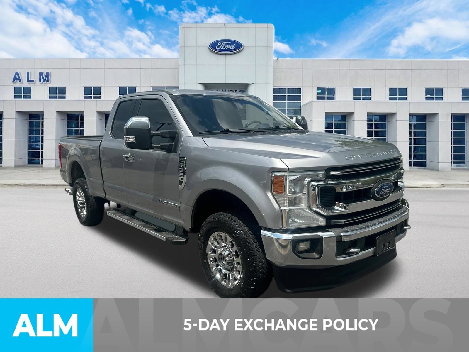 Used 2020 Ford F350 XLT w/ XLT Premium Package AWD/4WD image 3