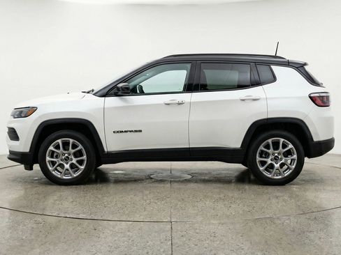 Used 2025 Jeep Compass Limited AWD/4WD image 5