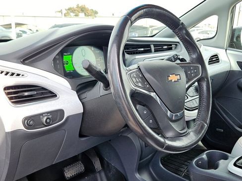 Used 2020 Chevrolet Bolt Premier w/ Infotainment Package image 9