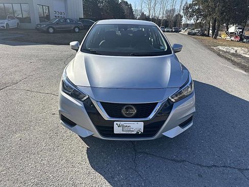 Used 2021 Nissan Versa SV image 8