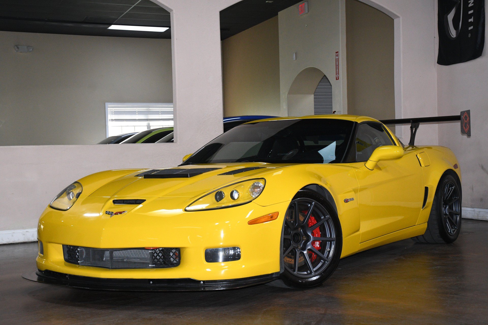 Used 2009 Chevrolet Corvette Z06 w/ Preferred Equipment Group RWD image 4