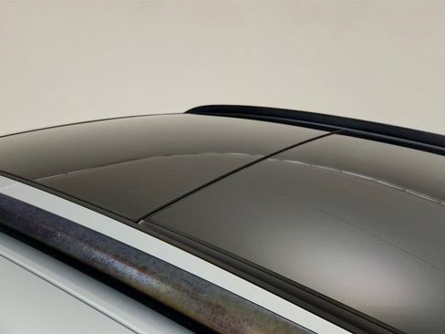 Used 2020 Porsche Macan Turbo AWD/4WD image 10