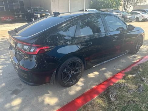 Used 2024 Honda Civic Sport image 3