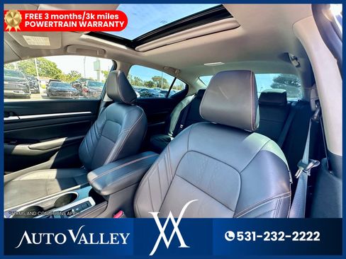 Used 2024 Nissan Altima 2.5 SR image 14