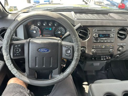 Used 2015 Ford F250 XL w/ Power Equipment Group AWD/4WD image 14