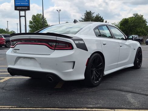 Used 2018 Dodge Charger R/T RWD image 3