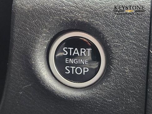 Used 2024 Nissan Frontier SV image 21