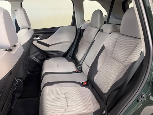 Used 2024 Subaru Forester Premium image 52