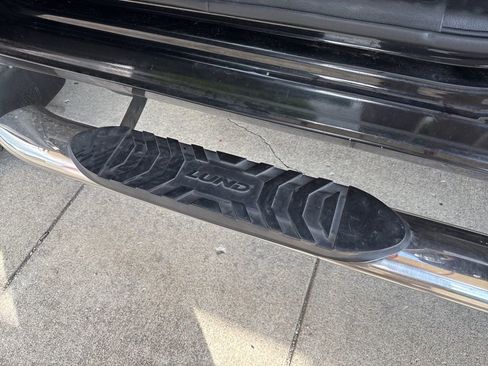 Used 2017 RAM 2500 Tradesman w/ Chrome Appearance Group image 9