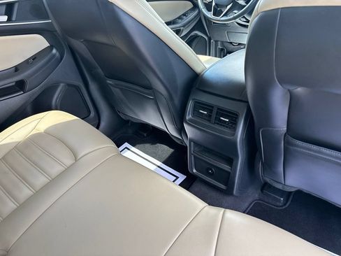 Used 2024 Ford Edge SEL AWD/4WD image 42