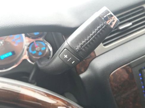 Used 2009 GMC Yukon Denali image 45