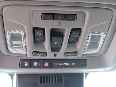 New 2026 Chevrolet Silverado 1500 LTZ w/ LTZ Premium Package AWD/4WD image 17