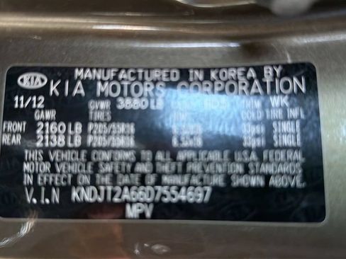 Used 2013 Kia Soul + w/ Audio Pkg FWD image 17